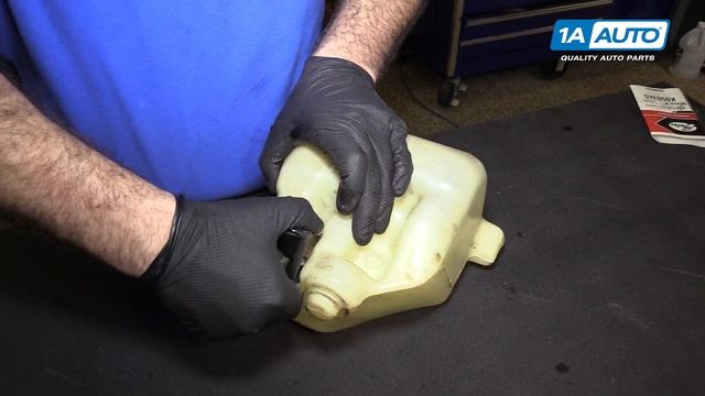 How to Replace Windshield Washer Pump 04-07 Subaru Impreza-WRX смотреть онлайн