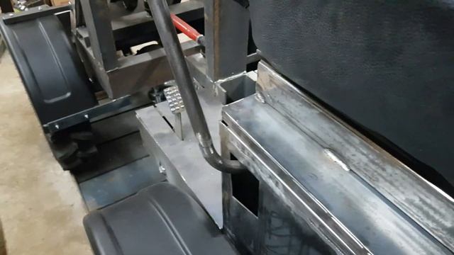 Закончил сборку погрузчика. Осмотр перед покраской. смотреть онлайн