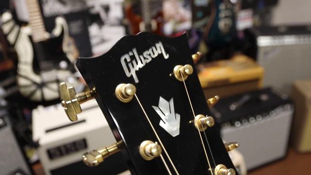 Gibson Custom Shop Dove Ebony- Circle Music Center Demo смотреть онлайн