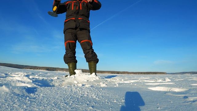 УДАЧНО ОТКРЫЛСЯ !! ЗИМНЯЯ РЫБАЛКА | ЖЕРЛИЦЫ - ЩУКА - ОКУНЬ смотреть онлайн