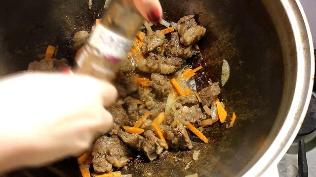 Плов Из говядины и булгура с айвой. НЕИМОВЕРНАЯ ВКУСНЯТИНА! смотреть онлайн