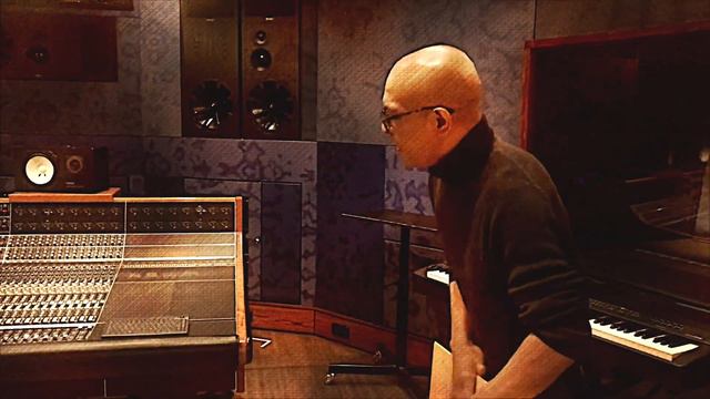 Playing my LP LapTop Conga смотреть онлайн