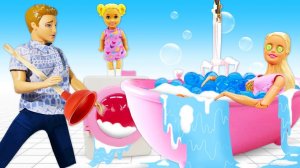 Кен и Барби в видео сборнике - Дом Мечты куклы затопило! – Смешные видео игры одевалки куклы Barbie