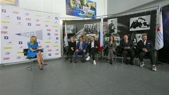 Предполетная онлайн-видеоконференция экипажей МКС-66 смотреть онлайн