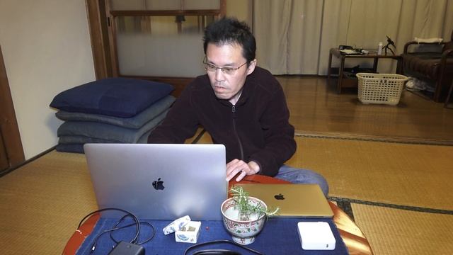 Macbook pro 2018 SSD 以外モリモリ45万 Macbook Air 2015 と比較 смотреть онлайн