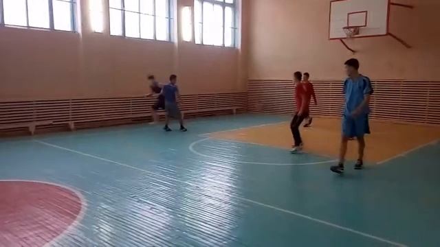 Первенство Рудненского политехнического колледжа по баскетболу среди 1-х курсов 4.12.2018г. смотреть онлайн