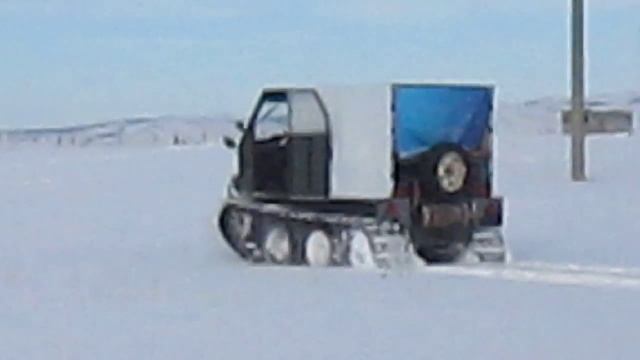 Самодельный гусеничный вездеход. Homemade tracked all-terrain vehicle смотреть онлайн