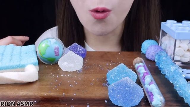 【ASMR】BLUE DESSERTS? MASK MARSHMALLOW,ROCK CANDY,PLANET GUMMY MUKBANG 먹방 EATING SOUNDS смотреть онлайн
