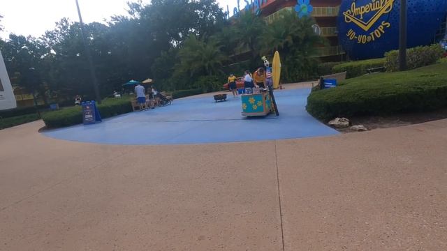 HollyWood studios | Ogas Cantina | Pop Century Groovy Campfire | Projections Shows смотреть онлайн