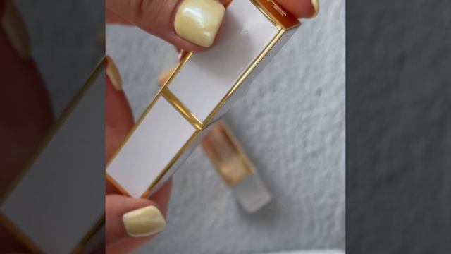 Tom Ford WILLFUL ultra shine lip colour смотреть онлайн