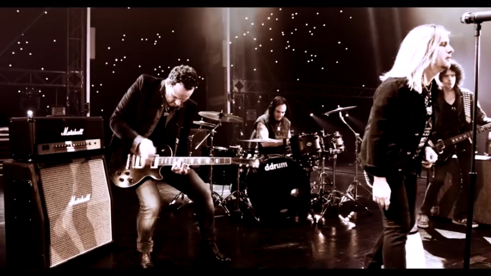 Last in Line - Starmaker смотреть онлайн