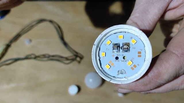 Доработка Светодиодной Лампы - Ремонт Лампы Своими Руками смотреть онлайн