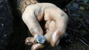 Лодочный мотор Хонда 2,3 поймала клина. Почему ?