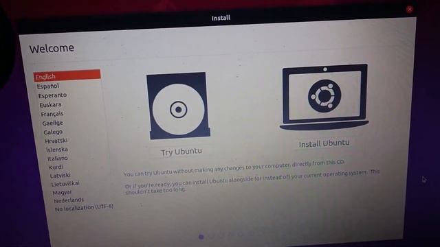 Changing display modes on Fujitsu Lifebook U772 using ubuntu Live disk смотреть онлайн