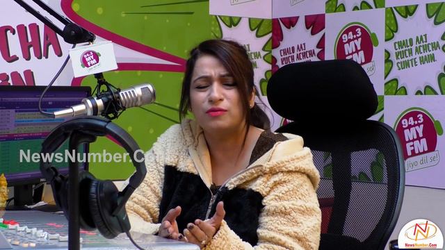 'I wake up the city, well literally' - RJ Meenakshi || 94.3 MY FM || Chandigarh || RJ Giri смотреть онлайн