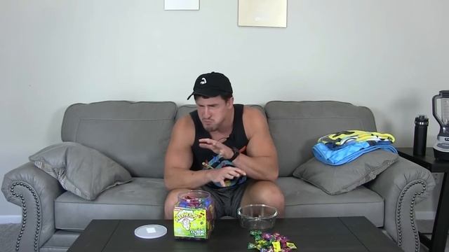 Eating WARHEADS Until My Mouth BLEEDS Challenge | Bodybuilder VS Extreme Sour Candy Experiment смотреть онлайн
