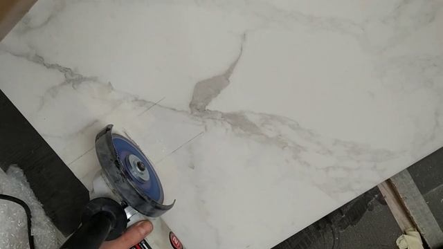 Ура, к новому году успели.Фартук из керамогранита на кухне. смотреть онлайн