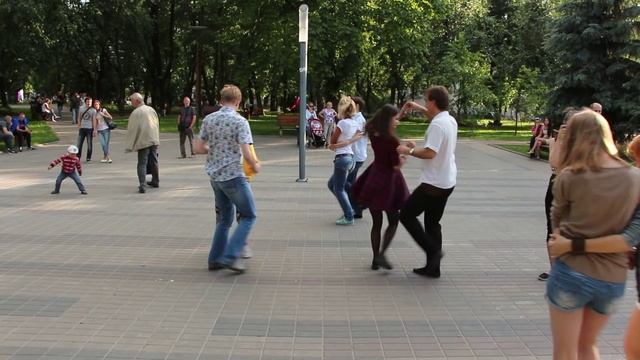Псков - Бачата в Детском парке 19.07.2015