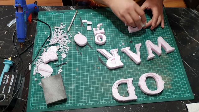 Making ' God Of War ' Logo #GODOFWAR #DIORAMA