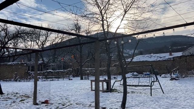 Зима в Болгарии. Скалско. Позитив на снегу. Переселенцы из Израиля в болгарском селе зимой. смотреть онлайн