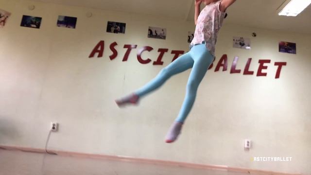 Ты можешь всё! #astcityballet talents 12.07.2019. @adylerkinbaev #class смотреть онлайн