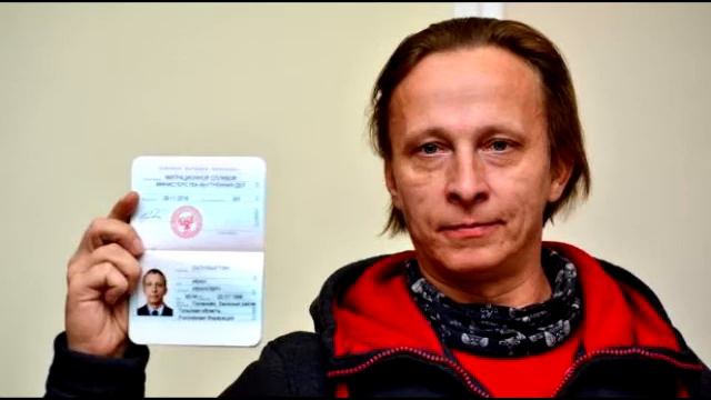 Не впускают в Россию из ДНР? - Сиди дома. смотреть онлайн