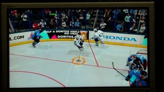 NHL 11 - Quick Clip #4 - Disallowed Goal смотреть онлайн