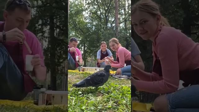 Очень милый сюрприз на годовщину знакомства. Рисуем в парке! смотреть онлайн