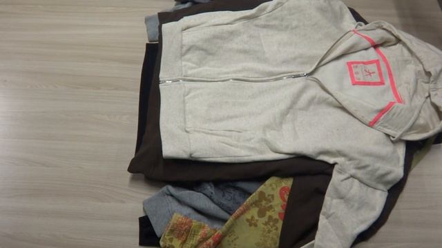 Толстовки хлопок Англия секонд-хенд оптом. Лот 3. смотреть онлайн