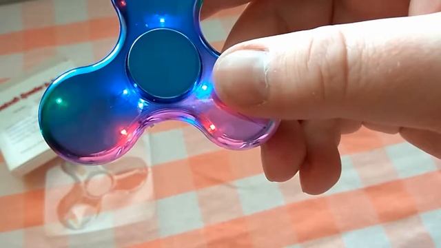 Светящийся музыкальный Bluetooth спиннер смотреть онлайн