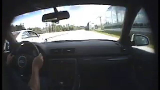 Audi S4 4.2 vs BMW M3 SMG смотреть онлайн