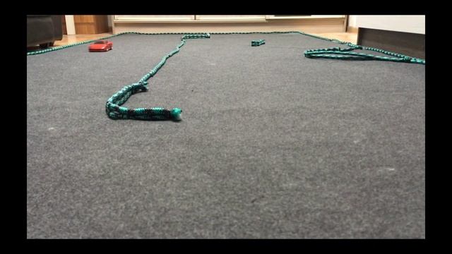 Как сделать трассу для гонок из куска ковролина. смотреть онлайн