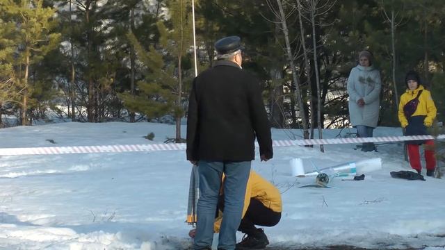 Запуск модели ракеты 