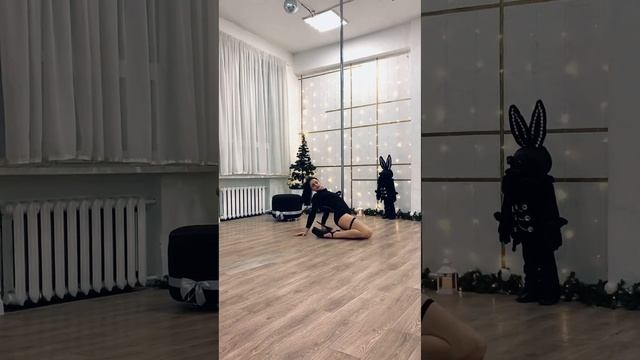Стрип пластика | танец |strip dance | dance on the floor смотреть онлайн