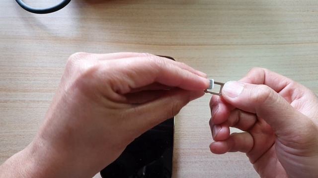 iPhone 13/13 Pro: How to Insert/Remove a SIM Card смотреть онлайн