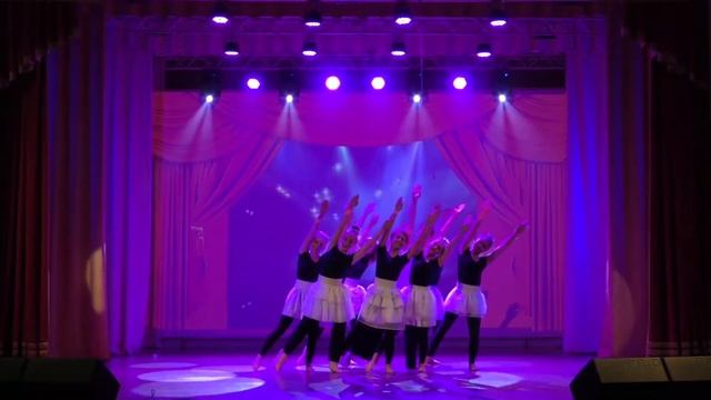 Образцовый коллектив современной хореографии ”МаКроМир“ смотреть онлайн