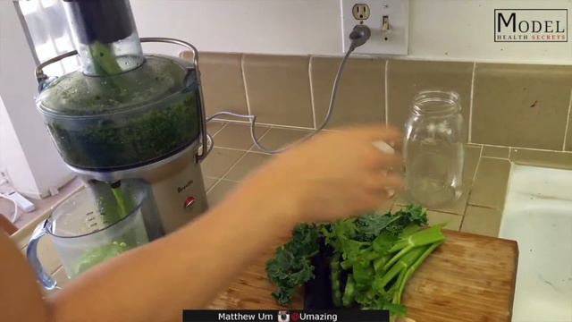 Daily Green Juice Recipe | Model Health Secrets смотреть онлайн