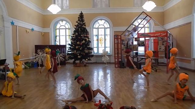 Весёлый огород. Коллектив современного танца "Кураж", Кемерово. смотреть онлайн