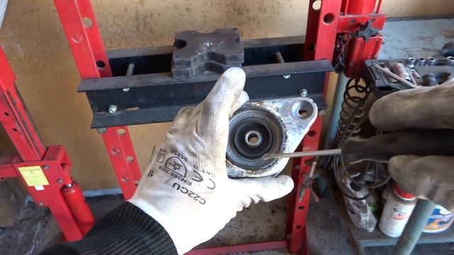 Замена задних амортизаторов ауди а6 с6 кватро универсал. Замена задних амортизаторов своими руками смотреть онлайн