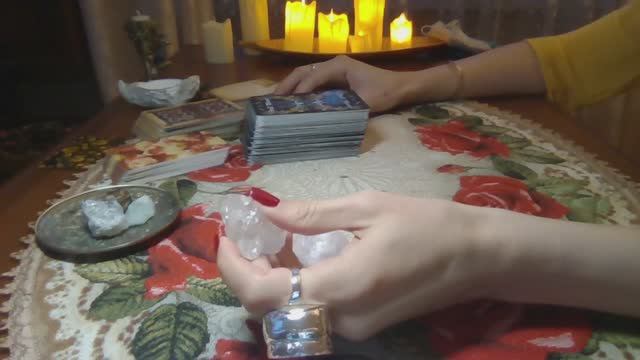 ?ГОРНЫЙ ХРУСТАЛЬ И РОЗОВЫЙ КВАРЦ ? свойства, в чем поможет смотреть онлайн