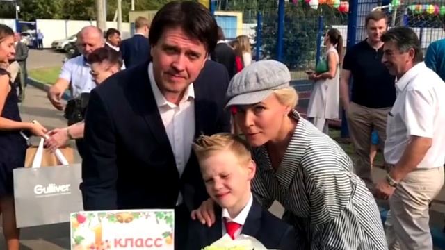 Анна Казючиц показала семейное фото в обнимку с бывшим мужем Марии Куликовой смотреть онлайн