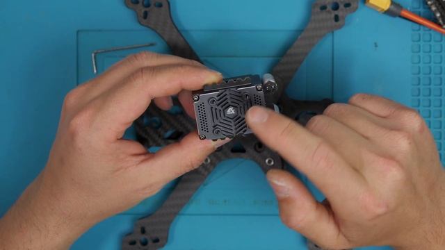 iSTACK Axis Flying | Stack Drone fpv Plug and Play TOP QUALITY | FC + ESC | Recensione Unboxing смотреть онлайн