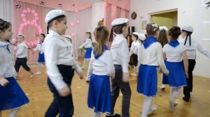 Танец "Бескозырка белая"