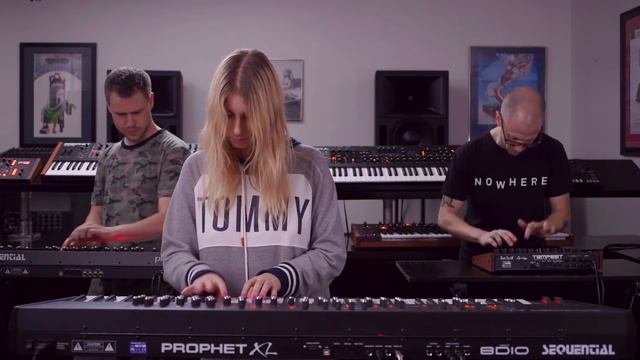 Sequential Prophet XL - Improv Group Jam смотреть онлайн