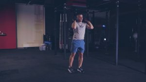 Выпад шагом назад с гантелями на плечах/ Reverse lunge front rack dual db