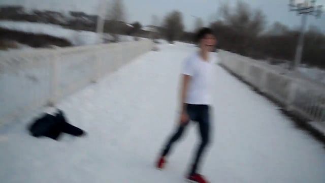Поясницу потянул :( смотреть онлайн