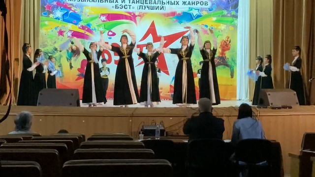 Крымскотатарский ансамбль «Янардагъ» - Меракълы икяе смотреть онлайн