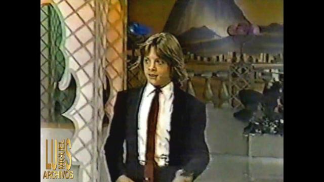 LUIS MIGUEL - DIRECTO AL CORAZÓN - SIEMPRE EN DOMINGO 1983 - VERSIÓN INEDITA смотреть онлайн