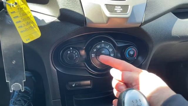 2013 Ford Fiesta SE + Heated Seats, Satellite Radio, Sport Appearance Review | Island Ford смотреть онлайн
