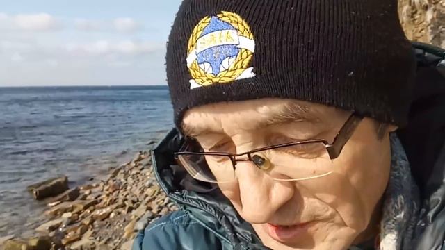 Обледенел берег моря в Анапе 24.02.2019 смотреть онлайн